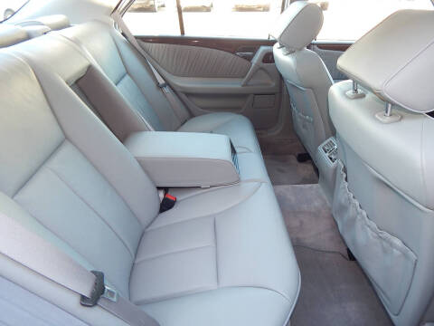 1999 Mercedes-Benz E-Class E 320