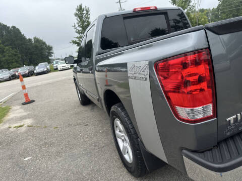 2013 Nissan Titan SV