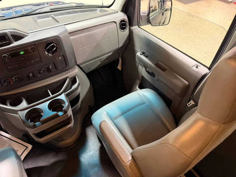 2013 Ford E-Series E-250
