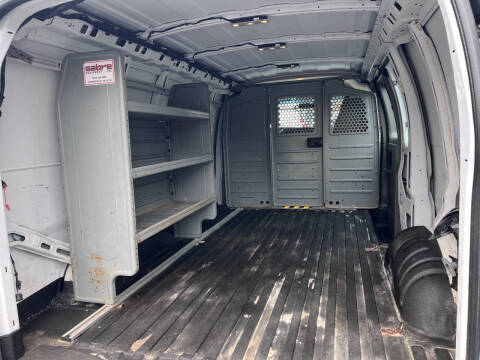 2017 GMC Savana 2500