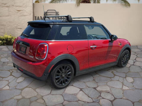 2017 MINI Hardtop 2 Door Cooper