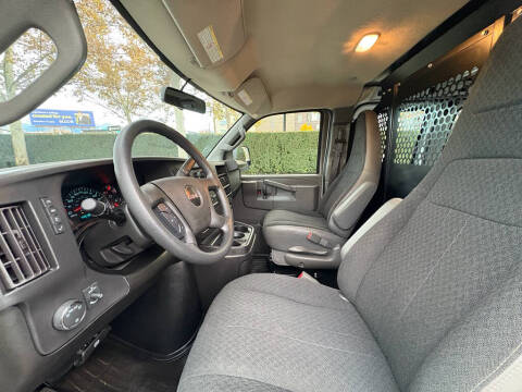 2024 GMC Savana 2500