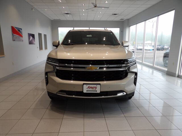 Beige 2022 Chevrolet Suburban LS 4x4 LS 4dr SUV 2
