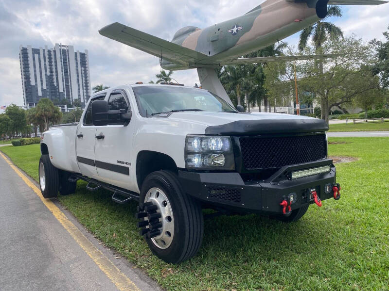 2007 Chevrolet Silverado 3500 LTZ photo 3