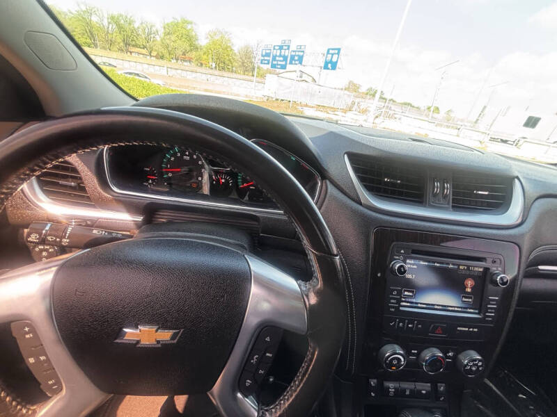 2017 Chevrolet Traverse LT