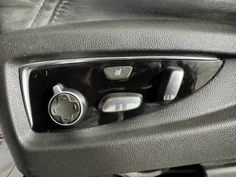2016 Cadillac Escalade Platinum