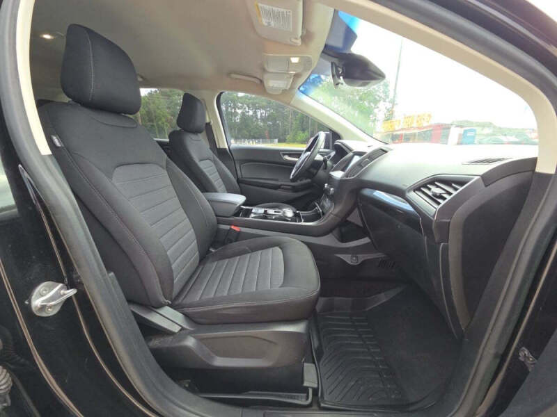 2020 Ford Edge SE