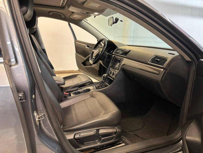 2018 Volkswagen Passat 2.0T SE