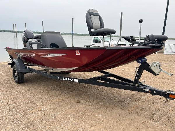 2022 Lowe Boats Skorpion 17