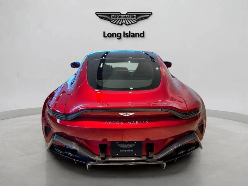 2025 Aston Martin Vantage