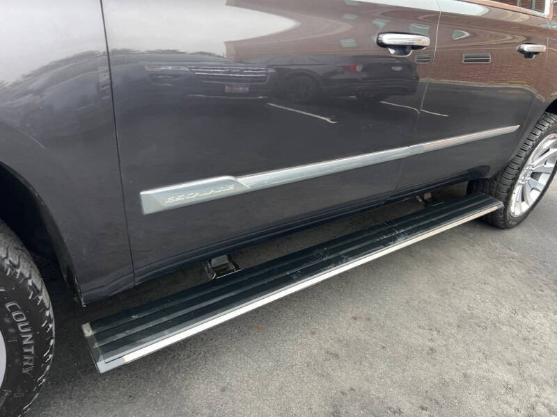 2018 Cadillac Escalade ESV Platinum