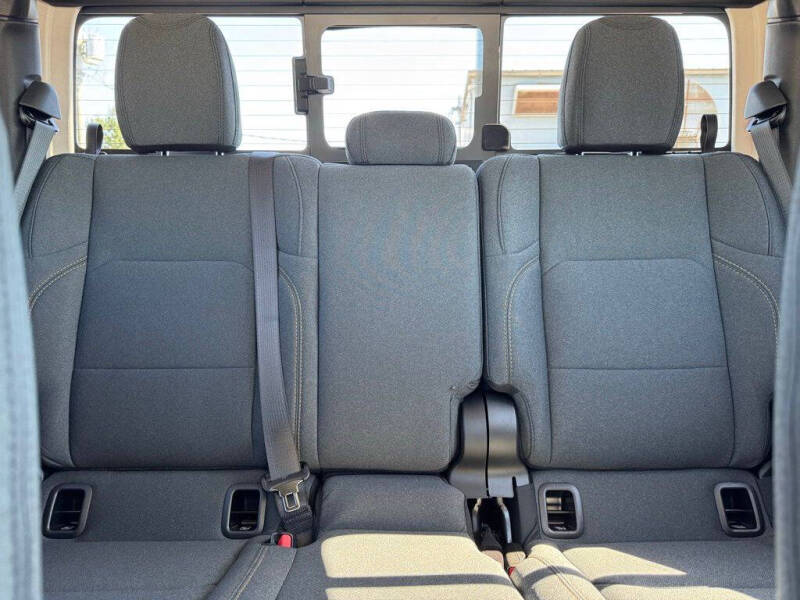 2025 Jeep Gladiator Willys