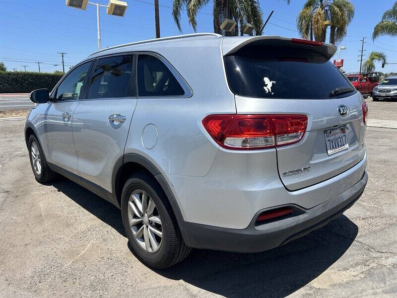 2017 Kia Sorento LX