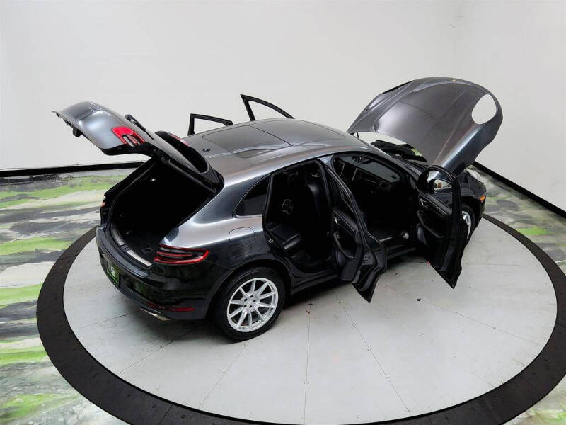 2017 Porsche Macan