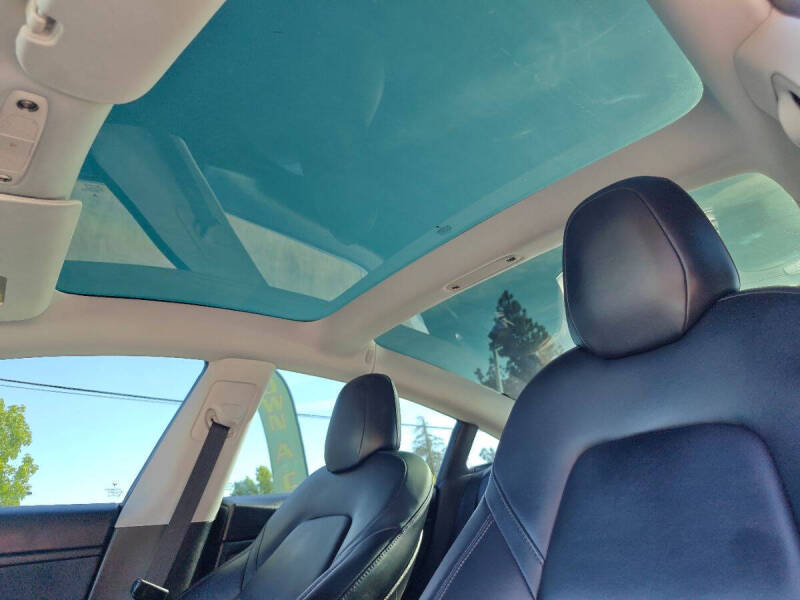 2020 Tesla Model 3 Standard Range