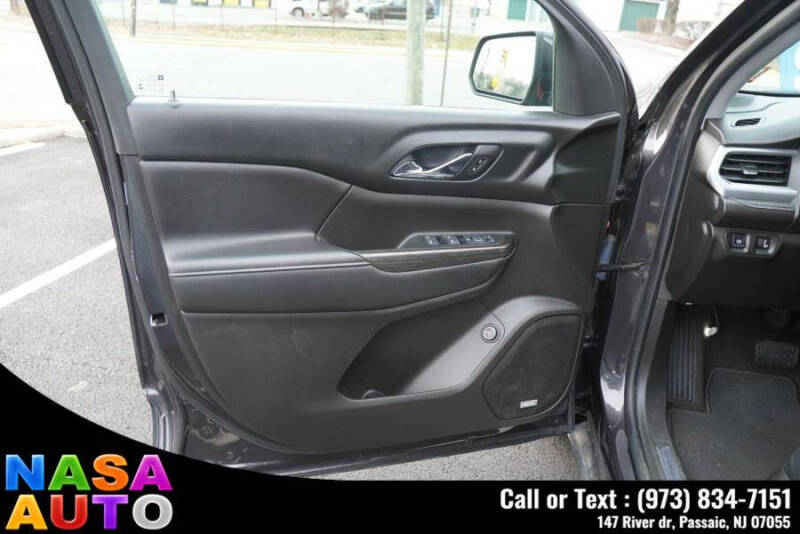 2017 GMC Acadia SLT-1