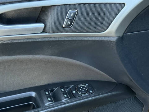 2020 Ford Fusion Hybrid SE