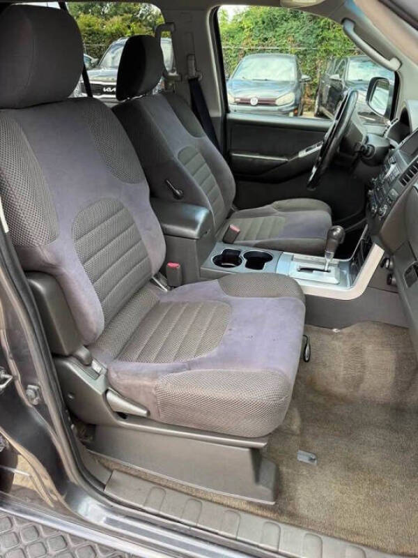 2010 Nissan Pathfinder SE