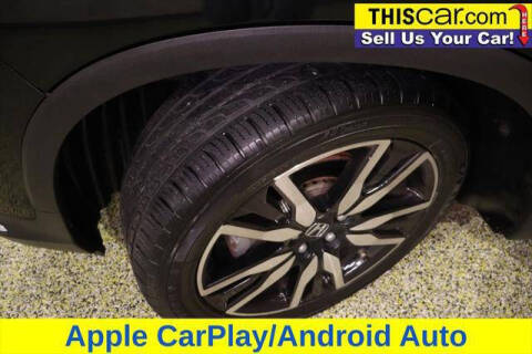 2019 Honda Pilot Touring w/Rear Captain's Chairs