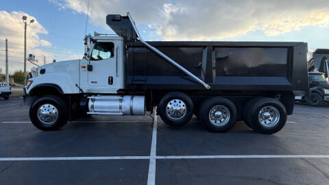 2019 International HX515