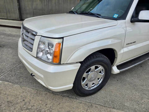 2004 Cadillac Escalade