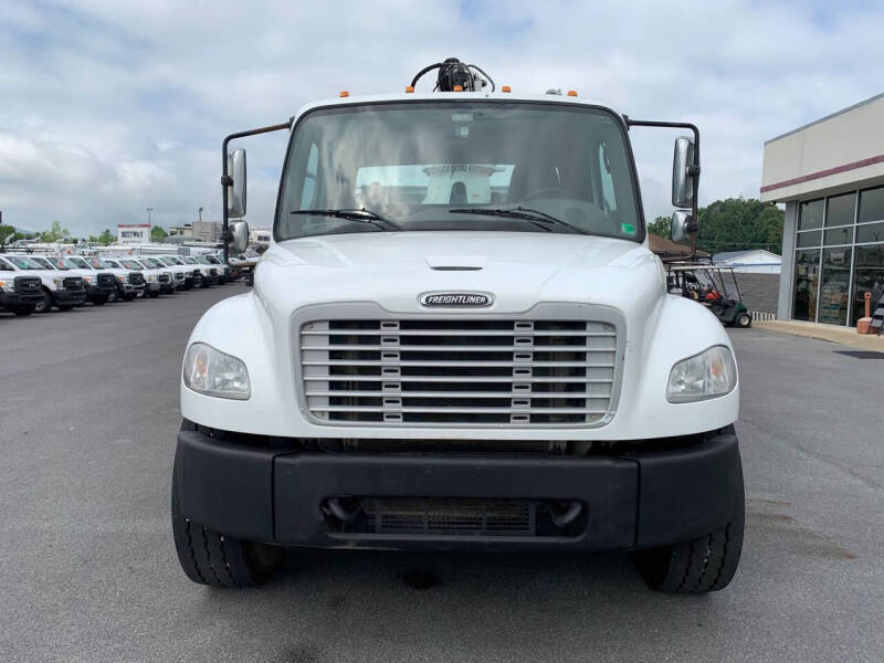 2015 Freightliner M2 106