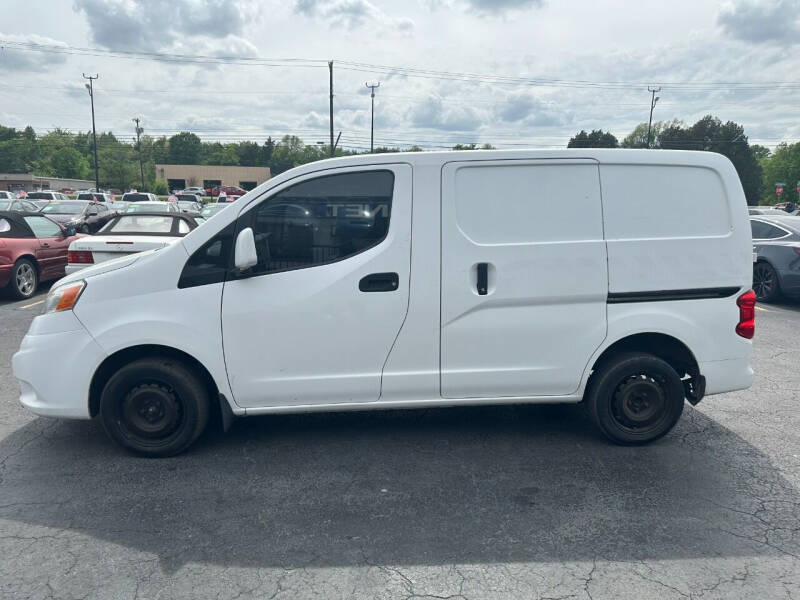 2015 Nissan NV200 SV photo 4