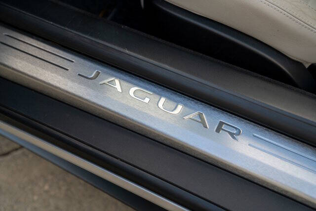 2014 Jaguar F-TYPE 23