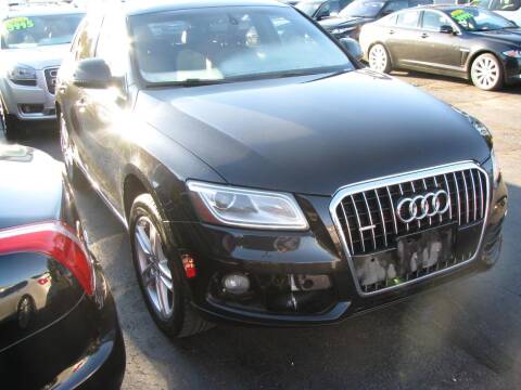 2013 Audi Q5 for sale at CLASSIC MOTOR CARS in West Allis WI