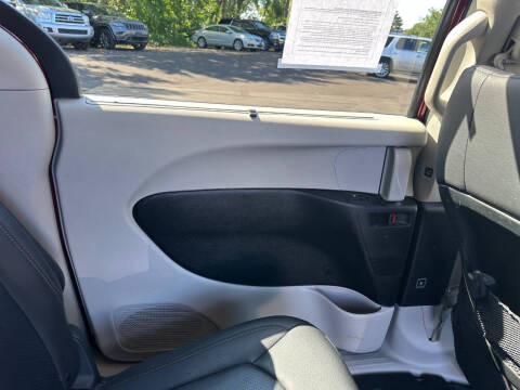 2020 Chrysler Pacifica Touring L