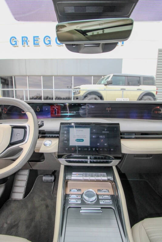 2025 Lincoln Nautilus Reserve