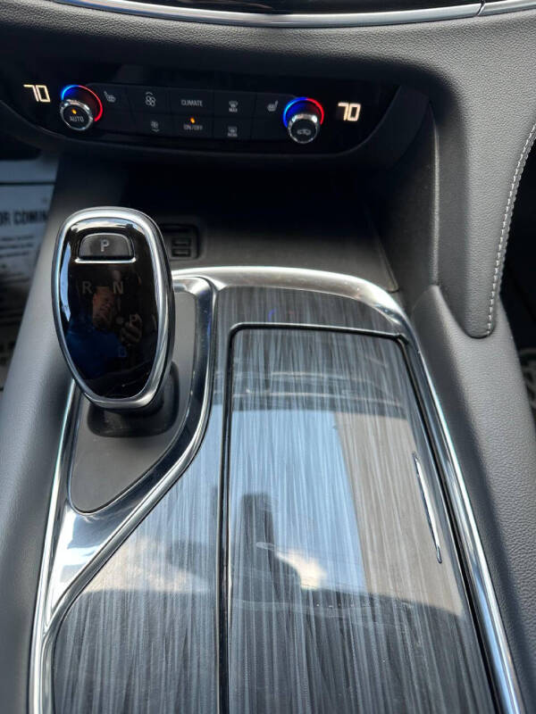 2021 Buick Enclave Essence