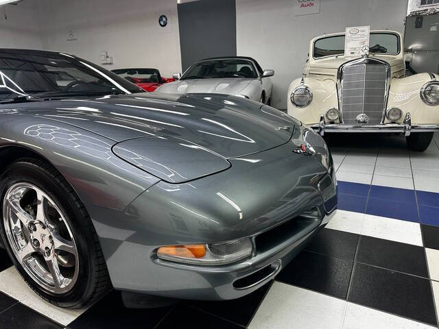 2004 Chevrolet Corvette