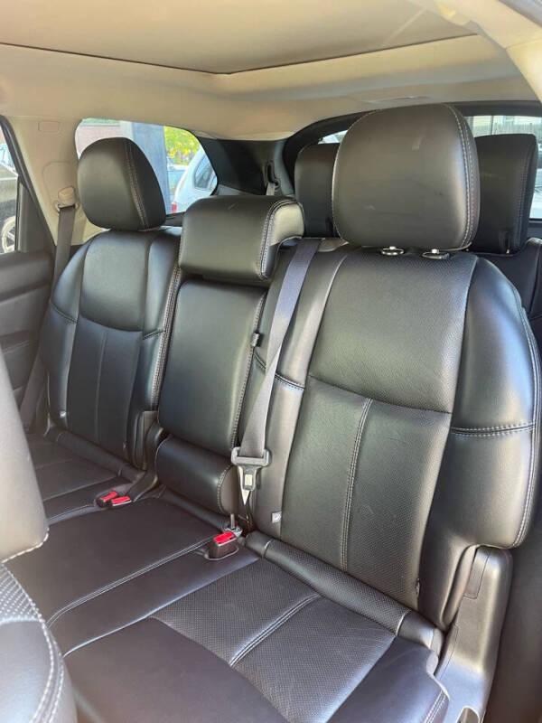 2017 Nissan Pathfinder Platinum