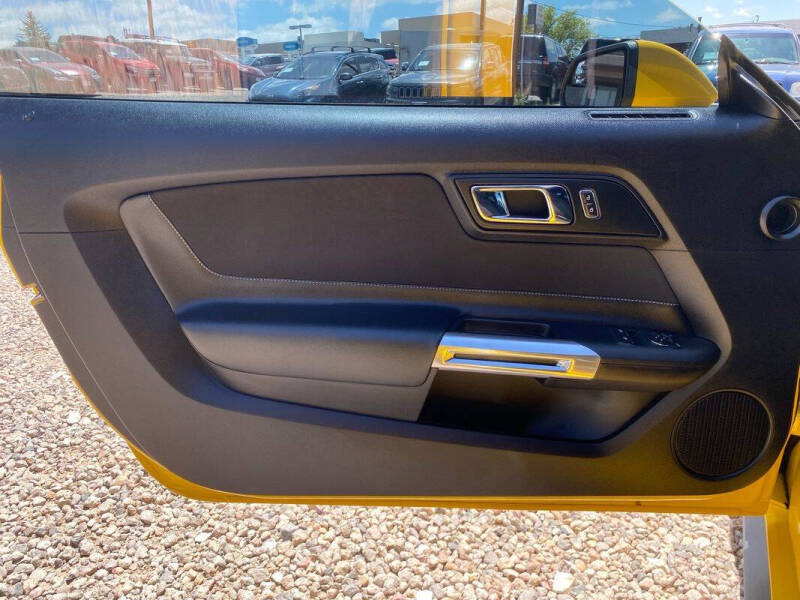 2017 Ford Mustang V6
