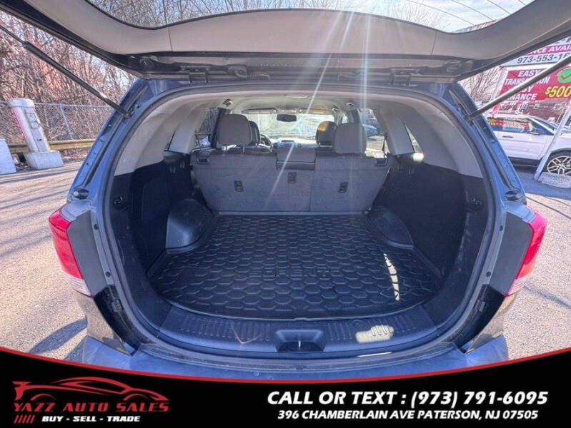 2011 Kia Sorento LX