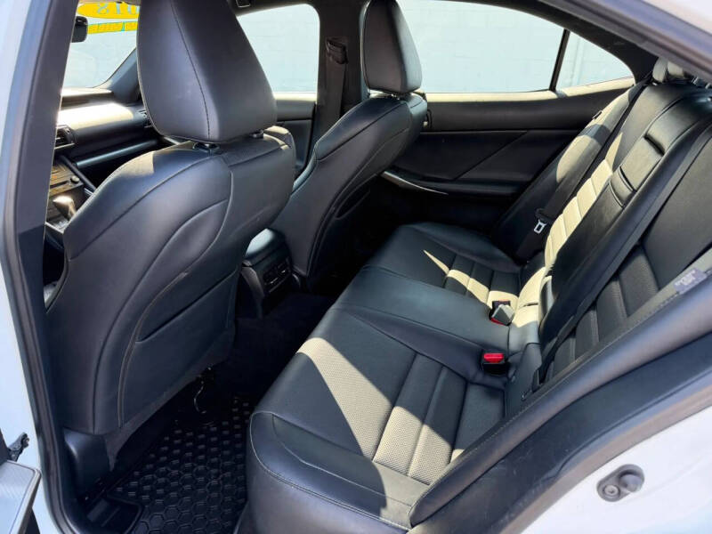 2018 Lexus IS 300