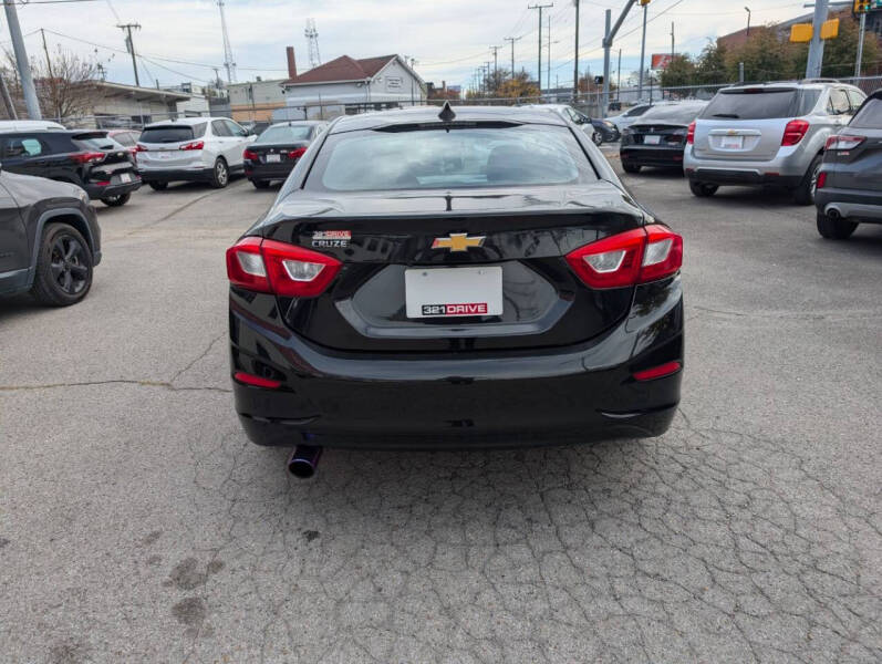 2018 Chevrolet Cruze LS Auto
