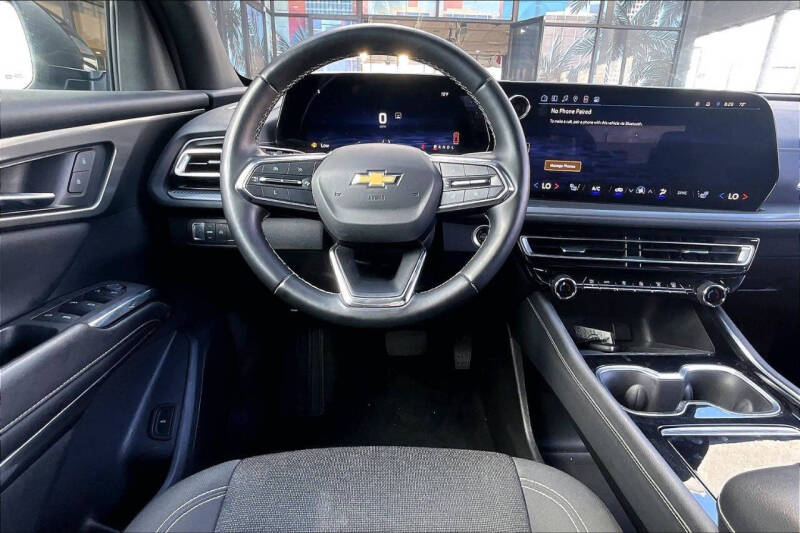 2024 Chevrolet Traverse LT
