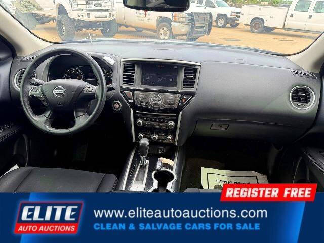 2018 Nissan Pathfinder SV