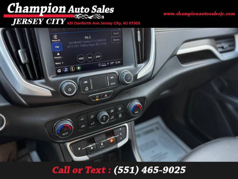 2023 GMC Terrain SLT