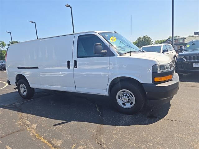 2023 Chevrolet Express 2500
