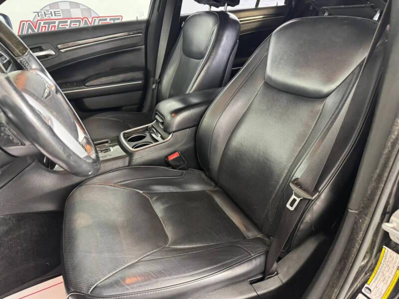 2014 Chrysler 300 C