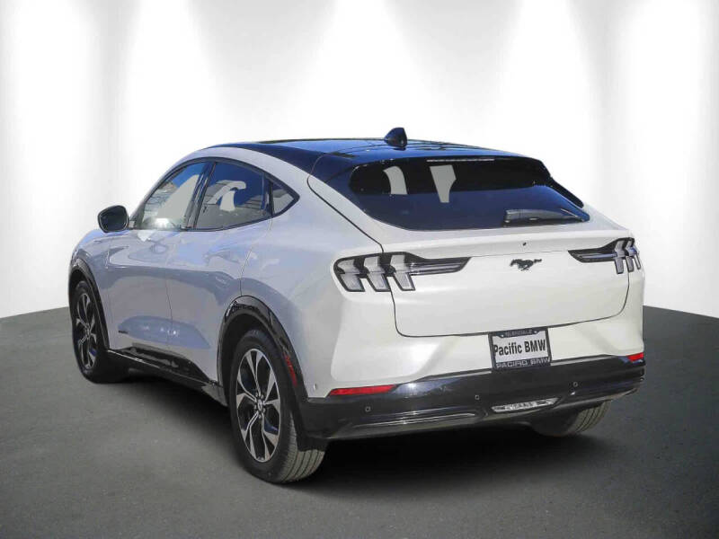 2022 Ford Mustang Mach-E Premium