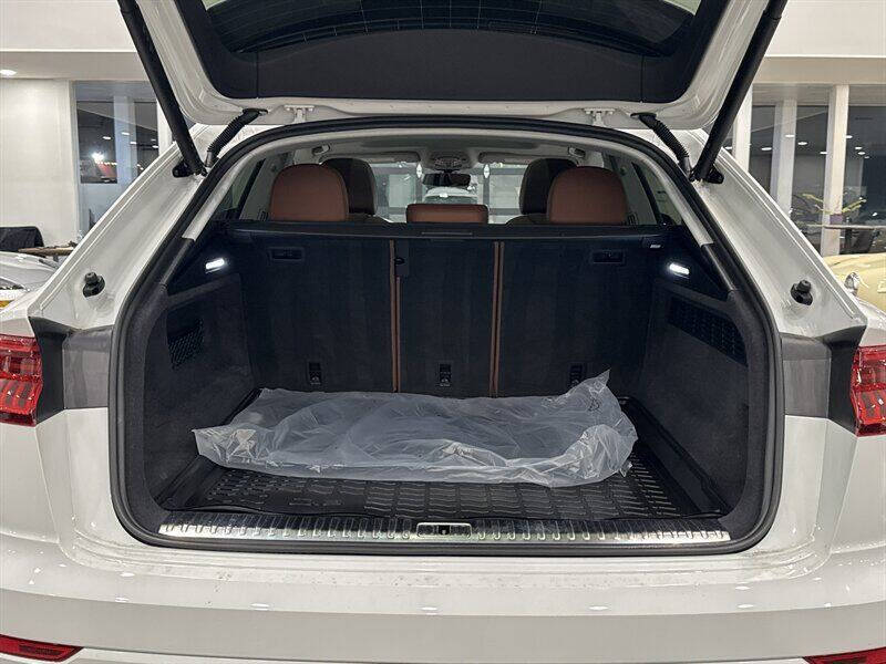 2023 Audi Q8 quattro Premium Plus 55 TFSI