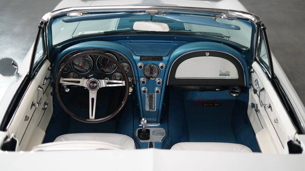 1967 Chevrolet Corvette 13