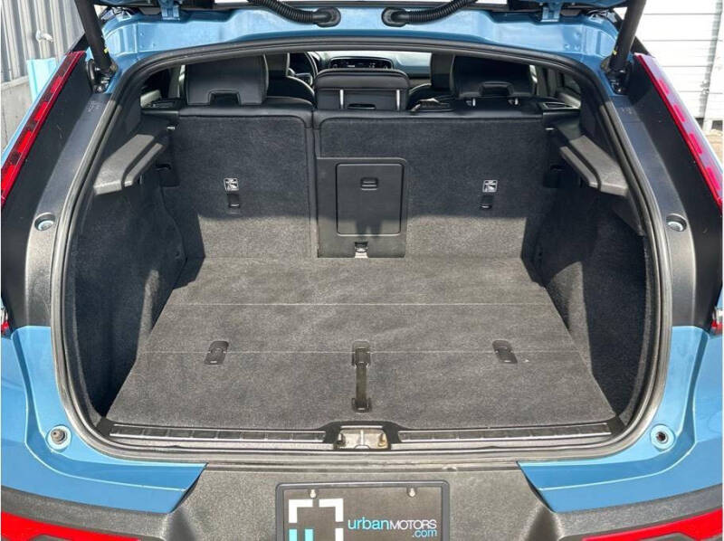 2022 Volvo C40 Recharge Pure Electric P8