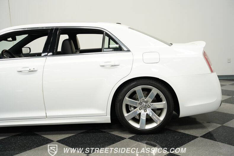 2012 Chrysler 300 SRT8