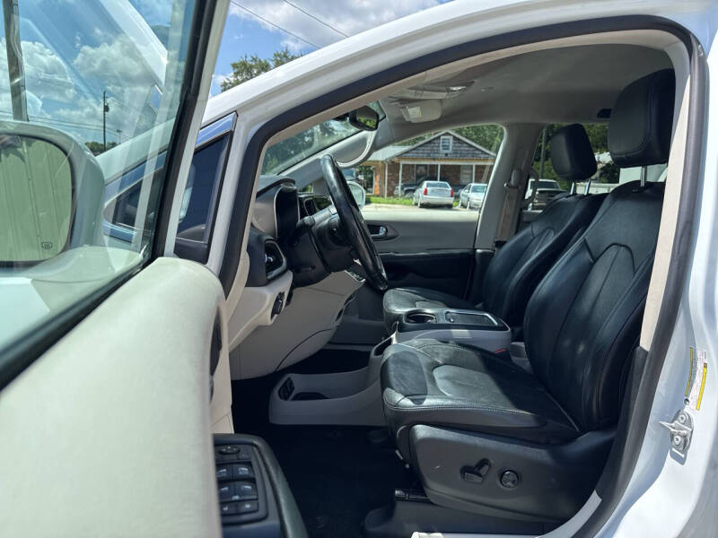 2021 Chrysler Pacifica Touring L