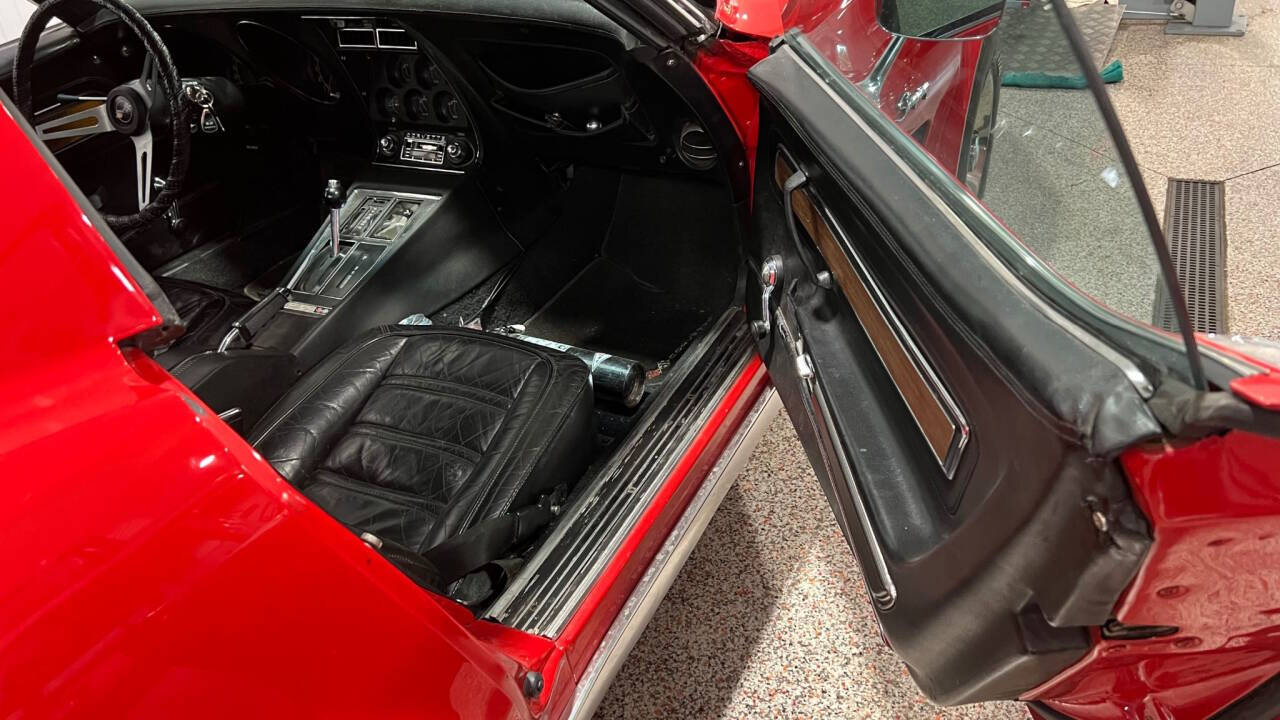 1973 Chevrolet Corvette 17